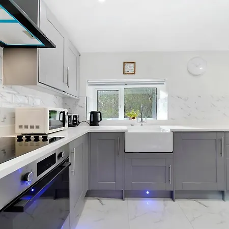 Glenside 'sleeping 4 Guests'