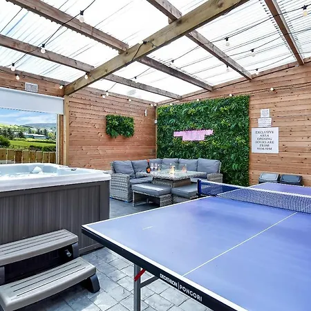 Glenside 'sleeping 4 Guests' Villa
