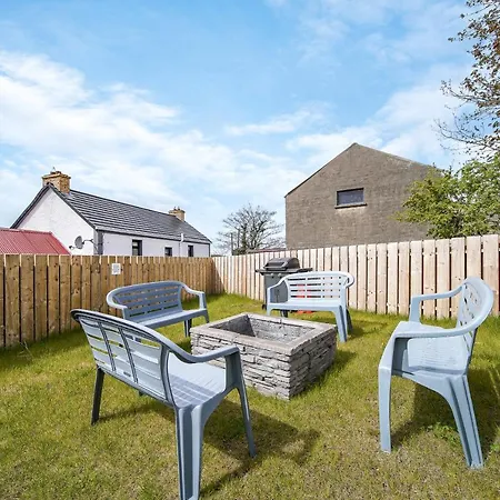 Glenside 'sleeping 4 Guests' Villa