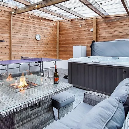 Glenside 'sleeping 4 Guests' *