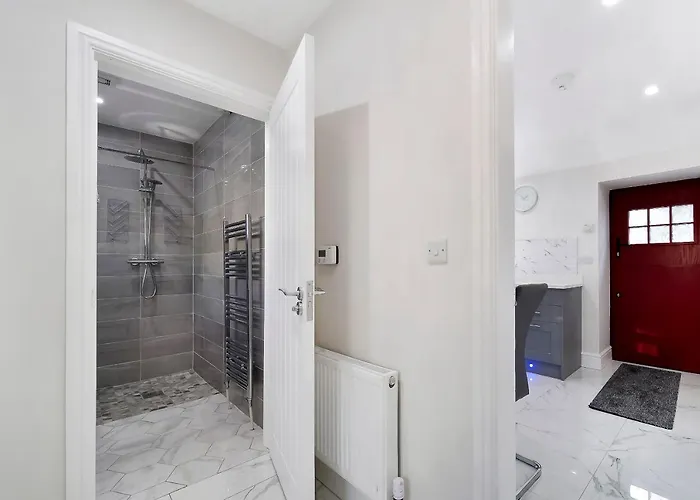 Glenside 'sleeping 4 Guests' * バンクラナ