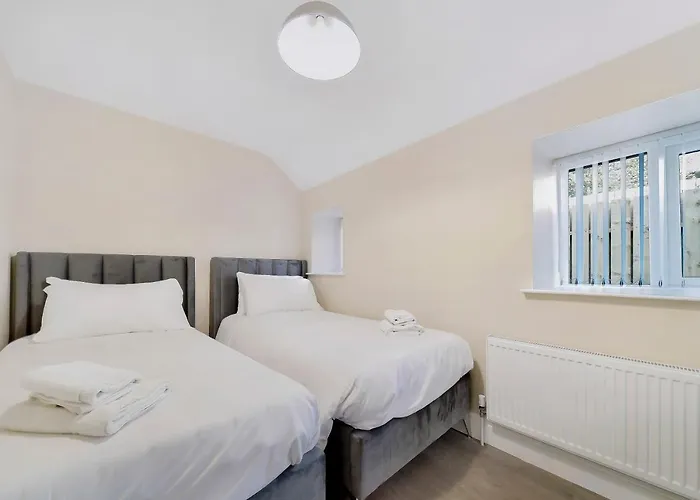 Glenside 'sleeping 4 Guests' Villa *